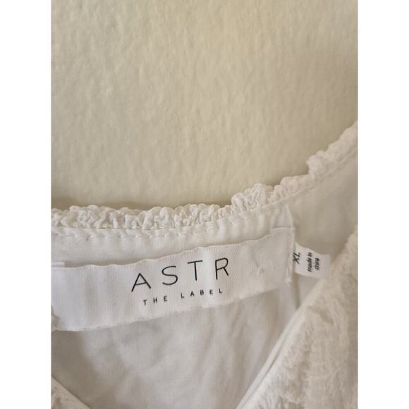 ASTR The Label XL Puff Sleeve Dress White Cottagecore Boho Peasant Bridal Modest - Picture 5 of 9